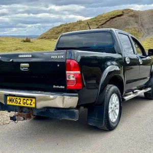 2012 Toyota Hilux 3.0 D-4D Invincible Auto 4WD 4dr PICK UP Diesel Automatic - Image 8