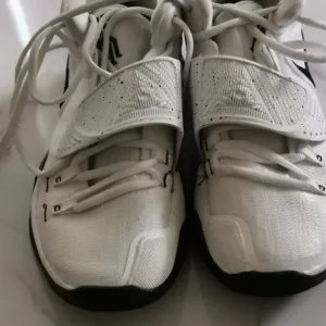 Nike Men's White Kyrie 6 'Oreo' Size 6 - Image 4