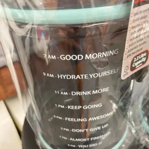 Sports and gym bottle - Image 3