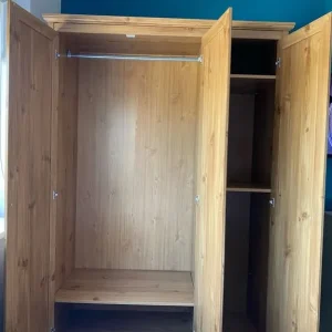 Bedroom Furniture Set - Image 4