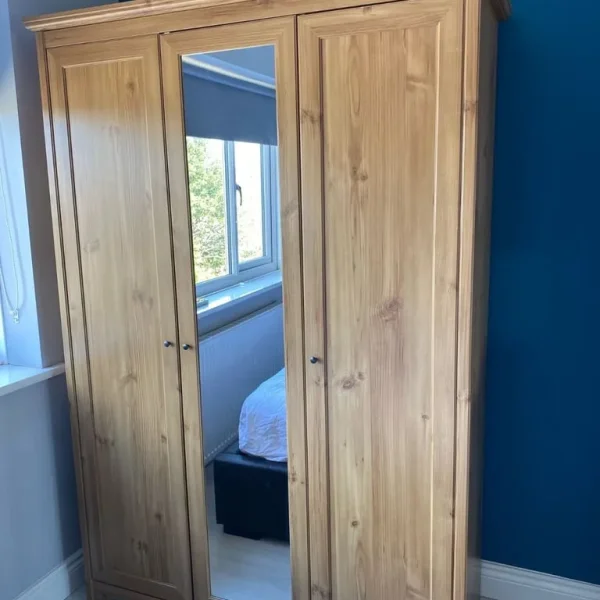 Bedroom Furniture Set