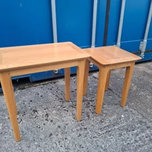 2 small oak side tables - Image 3