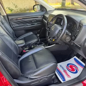 2018 Mitsubishi Outlander 2.2 DI-D 4 SUV 5dr Diesel Manual 4WD Euro 6 (s/s) (147 ps) ESTATE Diese... - Image 3