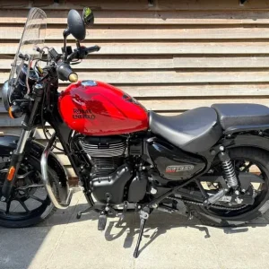 2023 / 23 Royal Enfield METEOR 350 £3000 Fireball Red 887 miles. - Image 3