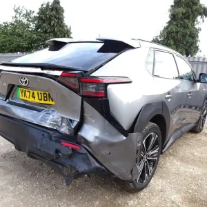 2024 74 REG TOYOTA BZ4X VISION AWD ELECTRIC AUTO DAMAGED REPAIRABLE SALVAGE - Image 3