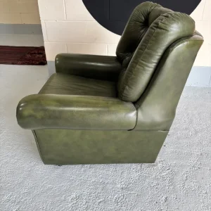 Chesterfield style green chair. - Image 3