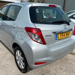 2011 Toyota Yaris VVT-I TR Hatchback Petrol Automatic - Image 7