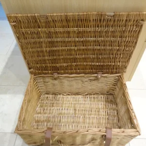 Fortnum & Mason Hamper with handle at front and logo at the top - Image 2