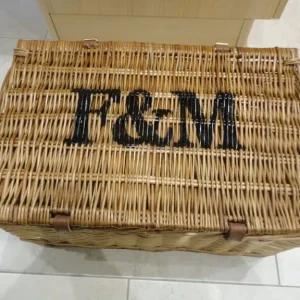Fortnum & Mason Hamper with handle at front and logo at the top - Image 4