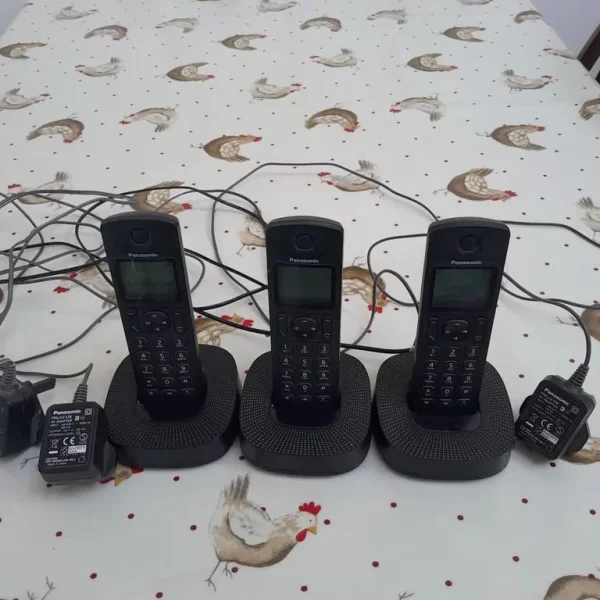 3 x Panasonic phones with answering machine