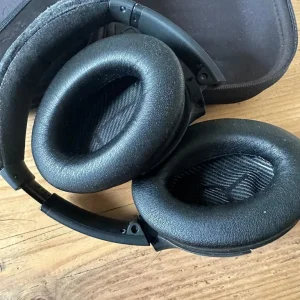 Bose QC35 - Image 2