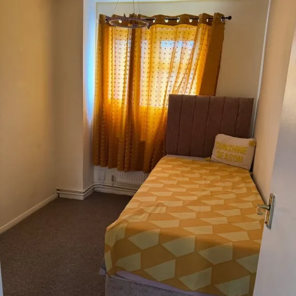 Single room for rent