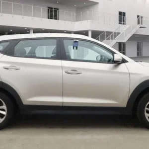 2015 Hyundai TUCSON 2.0 CRDi SE Nav 4WD Euro 6 5dr ESTATE Diesel Manual - Image 6