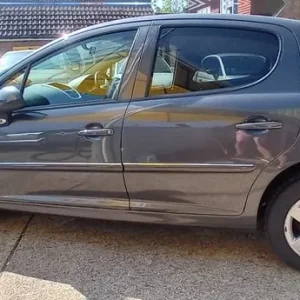 2012 Peugeot 207 1.4 Sportium 5dr HATCHBACK Petrol Manual - Image 5