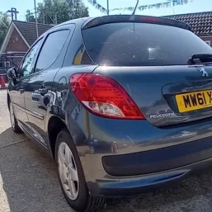 2012 Peugeot 207 1.4 Sportium 5dr HATCHBACK Petrol Manual - Image 6