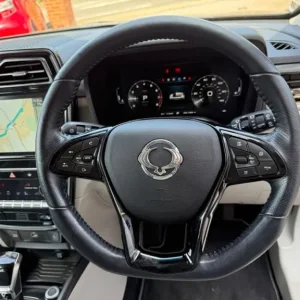SsangYong Tivoli 1.5P Ultimate Auto 5dr - H/LEATHER- FFSH Petrol - Image 3