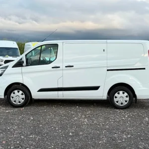 2018 Ford Transit Custom 2.0 280 EcoBlue Trend Panel Van 5dr Diesel Manual L1 H1 Euro 6 (105 ps) ... - Image 5