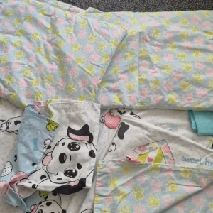 Cot bed pillow, cover and sheet Have 2 - Image 3