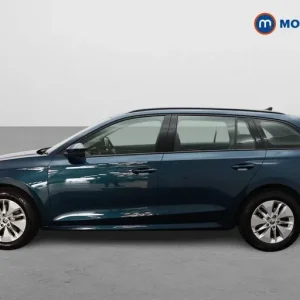 2022 Skoda Octavia 1.5 TSI SE 5dr Estate Petrol Manual - Image 4