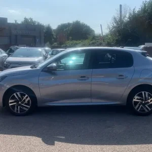 2022 Peugeot 208 1.2 PureTech Allure Premium + Hatchback 5dr Petrol Manual Euro 6 (s/s) (100 Hatc... - Image 6