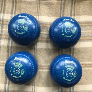 Henselite Tiger Pro size 3H WB24 blue speckle bowls. VGC. (SORRY NOW SOLD) - Image 2