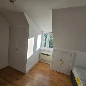 Studio flat - Image 4