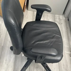 VERKSAM IKEA office leather chair - Image 2