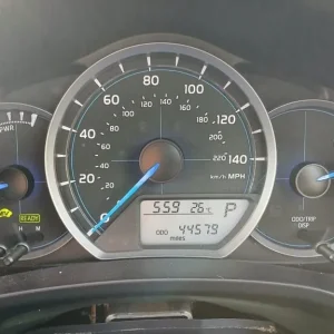 2013 Toyota Yaris 1.5 VVT-h T Spirit Hatchback 5dr Petrol Hybrid CVT Euro 5 (101 ps) Hatchback PE... - Image 5