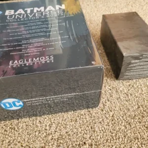 DC CATWOMAN BUST AND MARY BROMFIELD FIGURE - Image 5