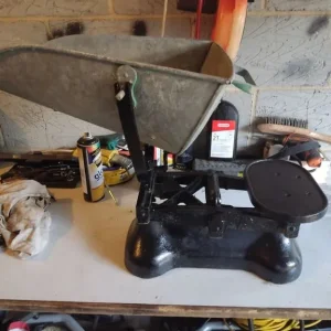 Scales old heavy duty good condition good working order - Image 4