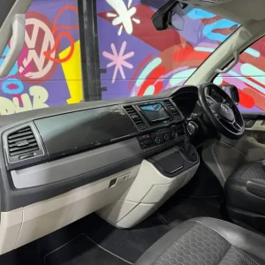 2018 Volkswagen Transporter 2.0 BiTDI BMT 204 Highline Kombi / Camper Van DSG WINDOW VAN Diesel A... - Image 5