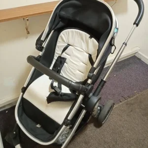 Pushchair and car seat set - Image 2