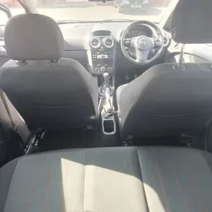 Vauxhall, CORSA, Hatchback, 2011, Manual, 1398 (cc), 5 doors - Image 2