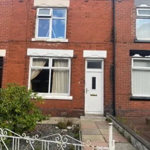 2 bedroom house to let