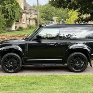 2021 Land Rover Defender 90 3.0 D200 MHEV Hard Top SUV 3dr Diesel Auto 4WD SWB Euro 6 (s/s) (200 ... - Image 5