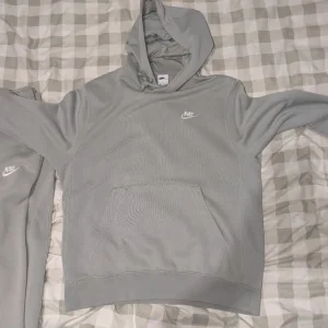 Cotton Nike tracksuit medium mans