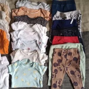 0-3 months unisex baby clothes bundle - Image 3