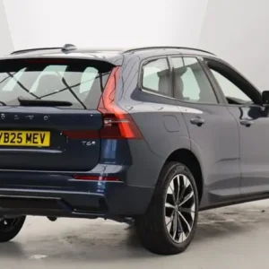 2025 Volvo XC60 2.0 T6 [350] PHEV Plus Dark 5dr AWD Geartronic ESTATE PETROL/ELECTRIC Automatic - Image 2