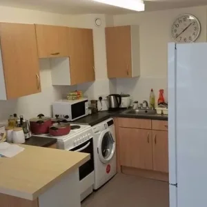 SWAP ONLY- Large 1 bed flat to swap with 1-3 beds in London - Image 2