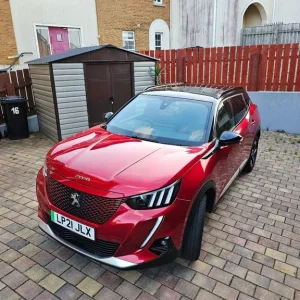 Peugeot, 2008 E GT. 2021 50 KWH. Bat. 136 HP Electric motor on the front axle. - Image 5