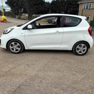 2013 Kia Picanto 1.0 1 3dr HATCHBACK Petrol Manual - Image 6