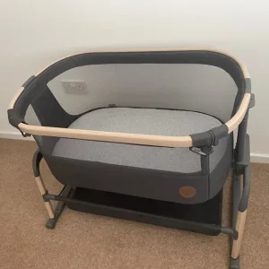 ‏Maxi-Cosi Iora Air bedside crib+ 3 Fitted Sheets (Full Set) - Image 3