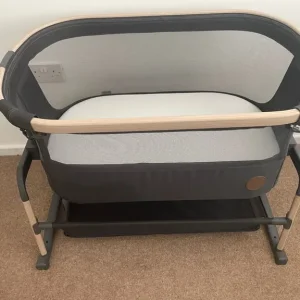 ‏Maxi-Cosi Iora Air bedside crib+ 3 Fitted Sheets (Full Set) - Image 4