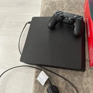 PS4 slim with controller