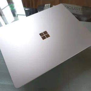 ❤️ Microsoft Surface Laptop Go 12.4” Touchscreen i5-1035G1 8GB RAM 256GB SSD Dolby Audio Platinum - Image 8