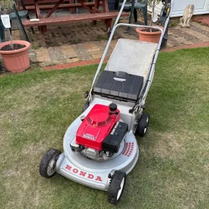 Honda petrol lawnmower - Image 2