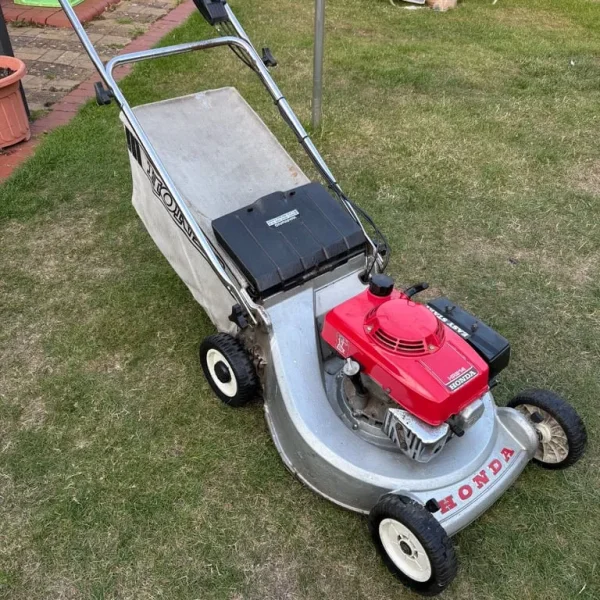 Honda petrol lawnmower
