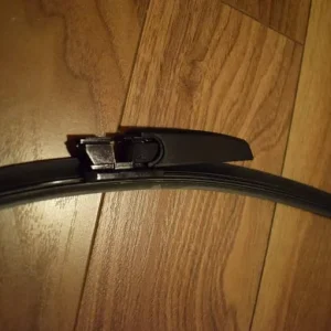 Audi A8 D3 Aero Wiper Blades Windscreen 22" Flat Front (02-10) - Image 2