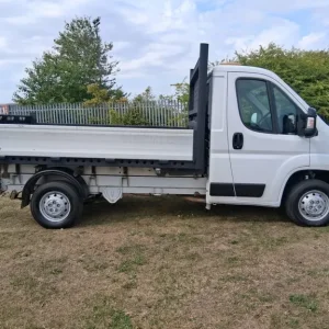 2021 Peugeot Boxer 2.2 BlueHDi Tipper 140ps CHASSIS CAB Diesel Manual - Image 8