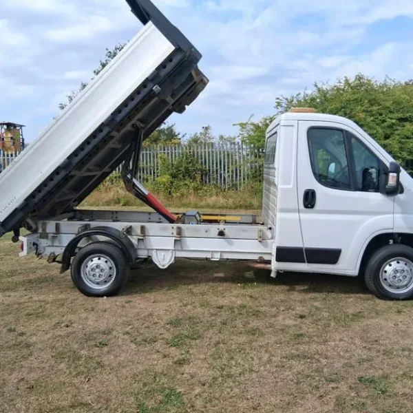 2021 Peugeot Boxer 2.2 BlueHDi Tipper 140ps CHASSIS CAB Diesel Manual